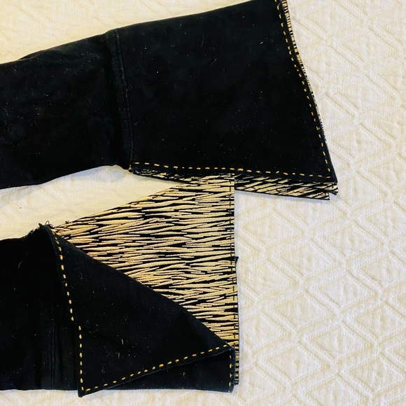 EUC Paloma Picasso Suede Gold Black Gauntlet gloves Sz 7 - Picture 3 of 4